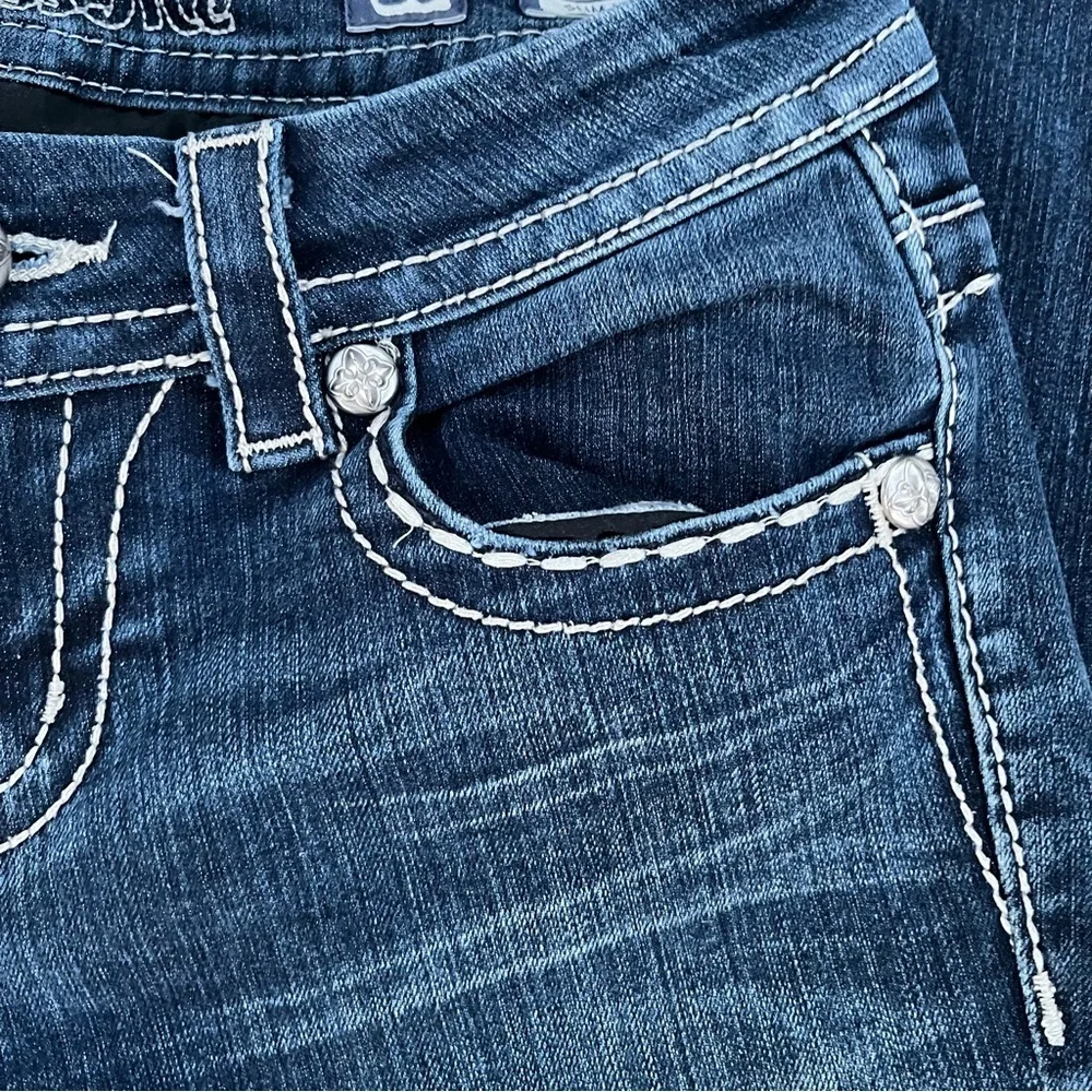 Miss Me Embellished Jeans with Rhinestone Details - Picture 9 of 13